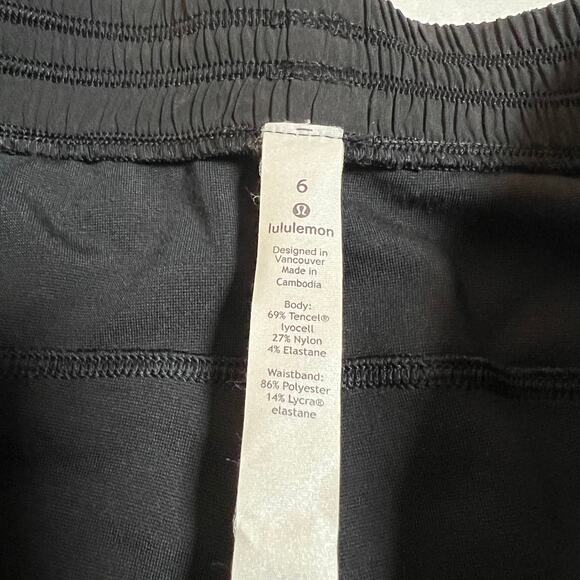 Lululemon Light Strides Crop Pants Size 6 Casual Stretch Athleisure Minimalist - Picture 7 of 11